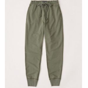 🆕 Abercrombie & Fitch Ruffle Waistband Joggers